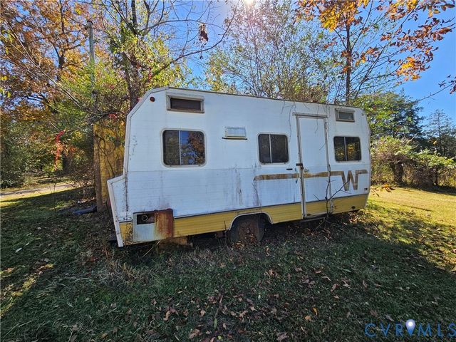 37 Bear Branch Rd, Cumberland, VA 23901