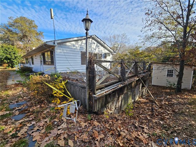 37 Bear Branch Rd, Cumberland, VA 23901