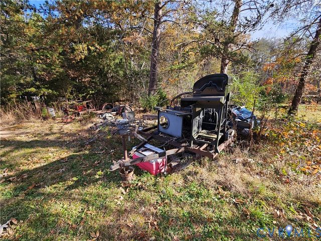 37 Bear Branch Rd, Cumberland, VA 23901