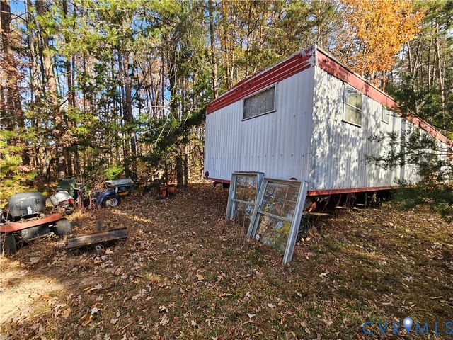 37 Bear Branch Rd, Cumberland, VA 23901