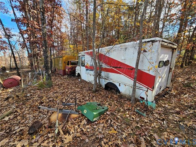 37 Bear Branch Rd, Cumberland, VA 23901