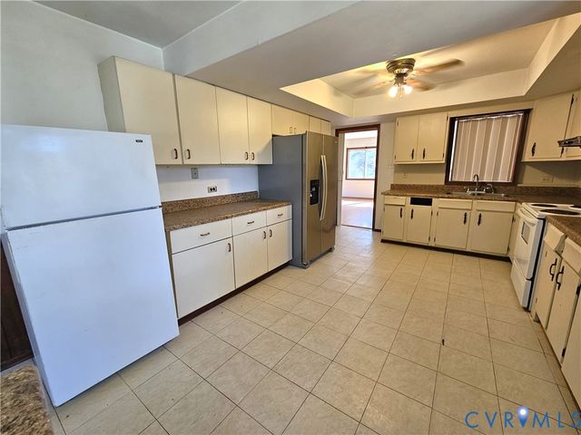 37 Bear Branch Rd, Cumberland, VA 23901