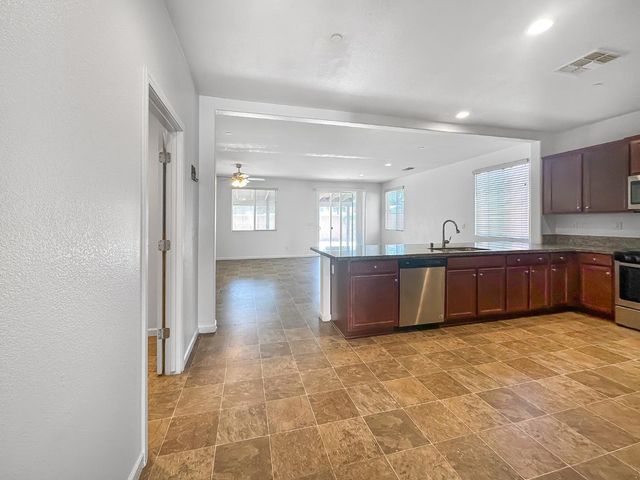 6389 W Pico Avenue, Fresno, CA 93723