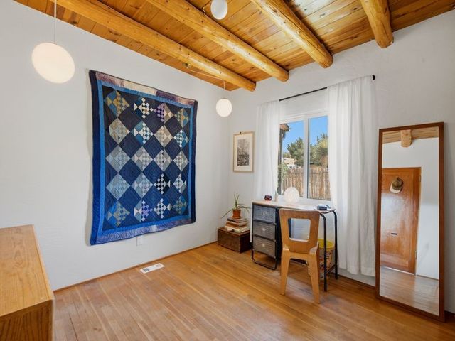 1391 Santa Rosa, Santa Fe, NM 87505