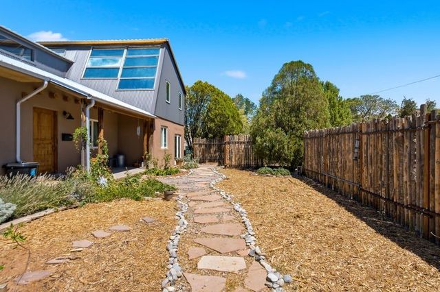 1391 Santa Rosa, Santa Fe, NM 87505