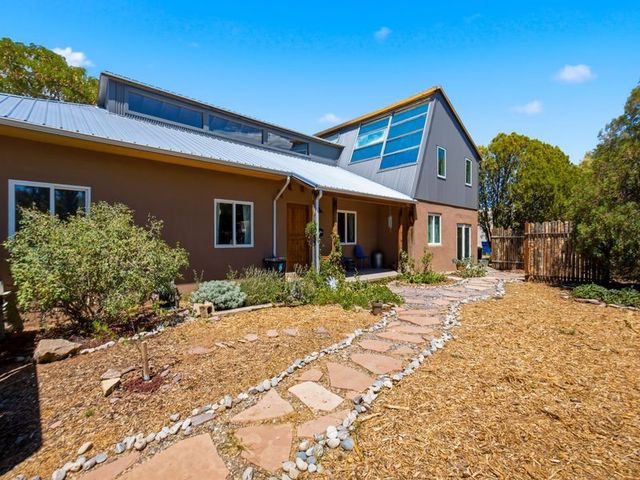 1391 Santa Rosa, Santa Fe, NM 87505