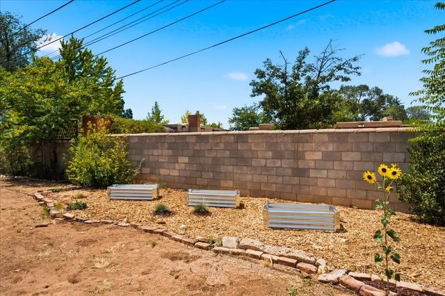 1391 Santa Rosa, Santa Fe, NM 87505