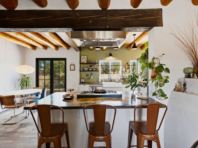 1391 Santa Rosa, Santa Fe, NM 87505