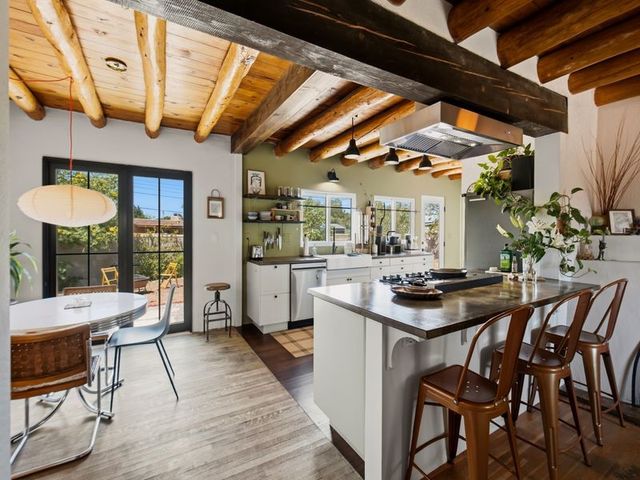 1391 Santa Rosa, Santa Fe, NM 87505