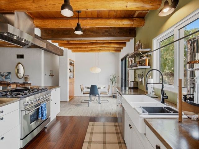 1391 Santa Rosa, Santa Fe, NM 87505