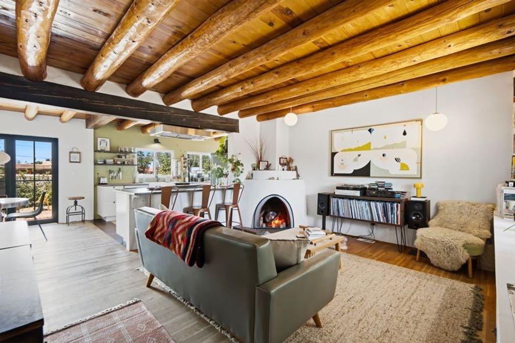 1391 Santa Rosa, Santa Fe, NM 87505