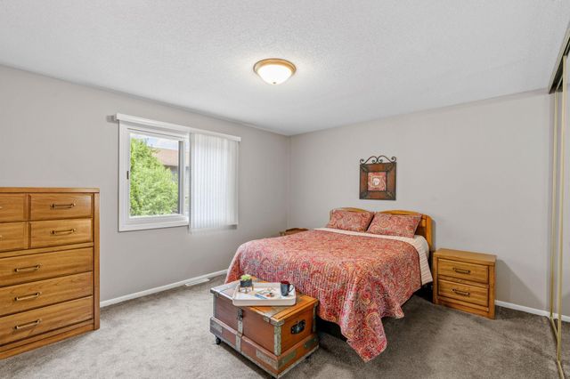 3980 Orchid Lane N, Plymouth, MN 55446