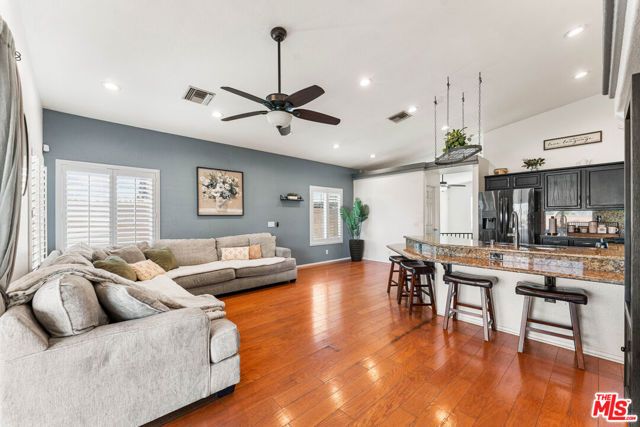 4619 Cinnabar Avenue, Palmdale, CA 93551