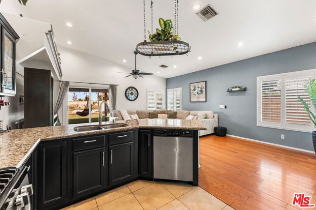 4619 Cinnabar Avenue, Palmdale, CA 93551