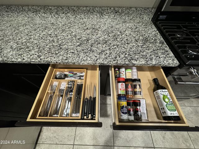 18735 N RAVELLO Road, Maricopa, AZ 85138