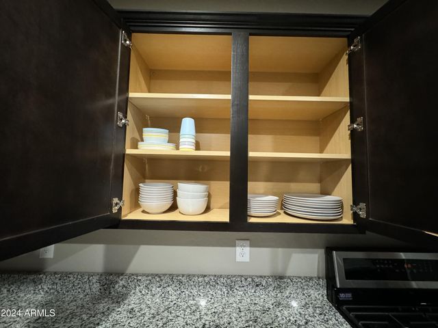 18735 N RAVELLO Road, Maricopa, AZ 85138