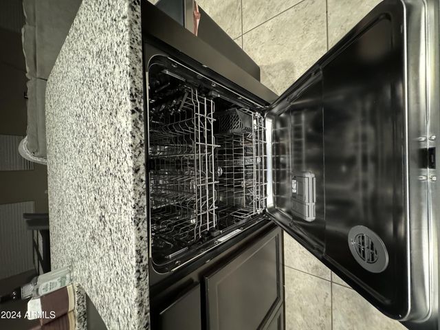 18735 N RAVELLO Road, Maricopa, AZ 85138