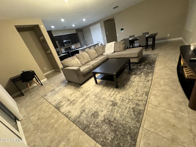 18735 N RAVELLO Road, Maricopa, AZ 85138