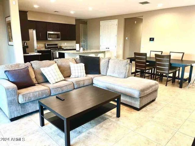 18735 N RAVELLO Road, Maricopa, AZ 85138