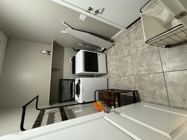 18735 N RAVELLO Road, Maricopa, AZ 85138