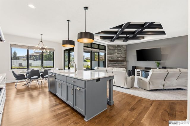 10514 S 103rd Street, Papillion, NE 68046
