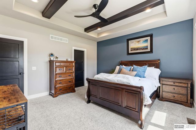 10514 S 103rd Street, Papillion, NE 68046