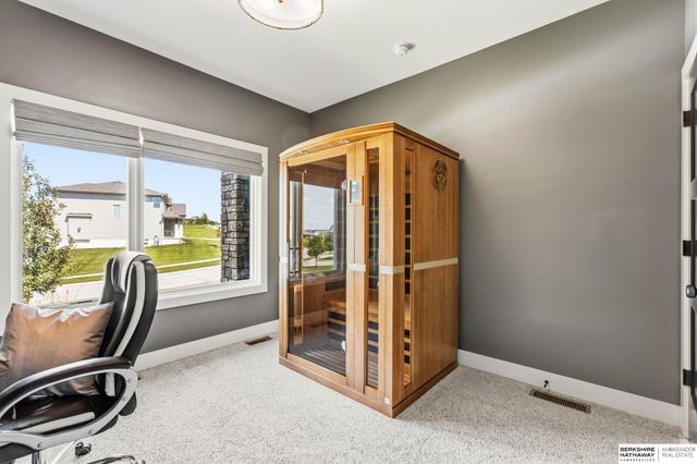 10514 S 103rd Street, Papillion, NE 68046