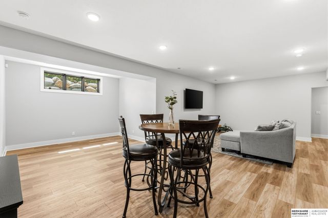 10514 S 103rd Street, Papillion, NE 68046