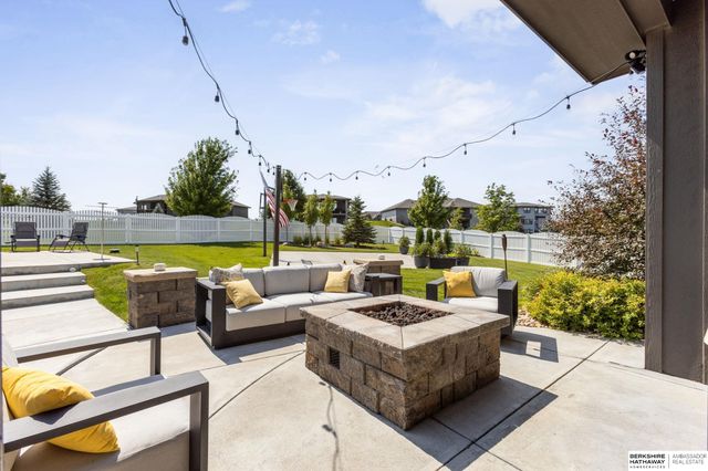 10514 S 103rd Street, Papillion, NE 68046
