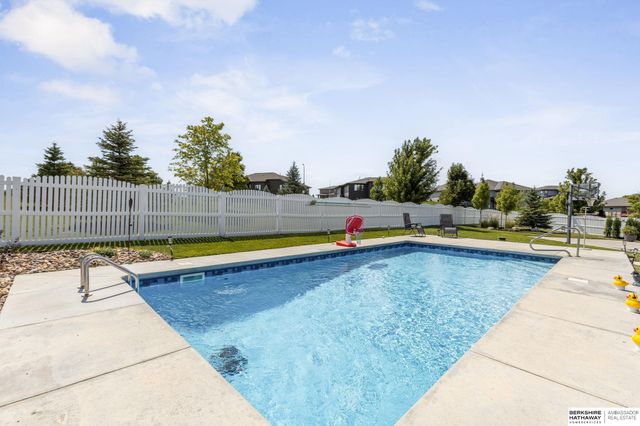 10514 S 103rd Street, Papillion, NE 68046