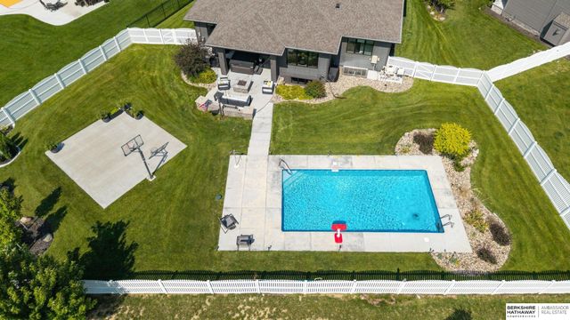 10514 S 103rd Street, Papillion, NE 68046