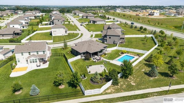 10514 S 103rd Street, Papillion, NE 68046