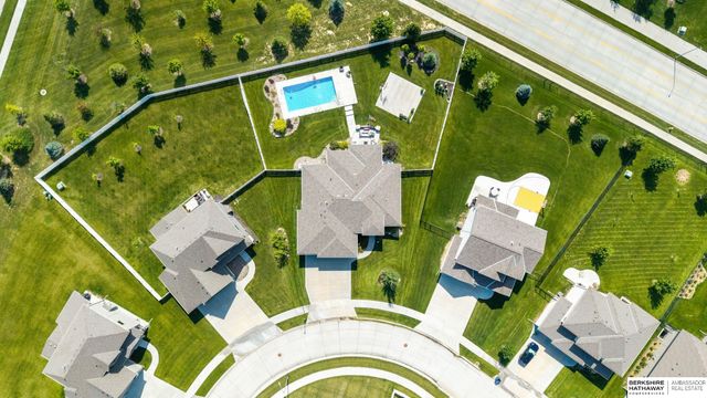10514 S 103rd Street, Papillion, NE 68046