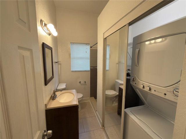 2528 W SAINT JOHN STREET, Tampa, FL 33607