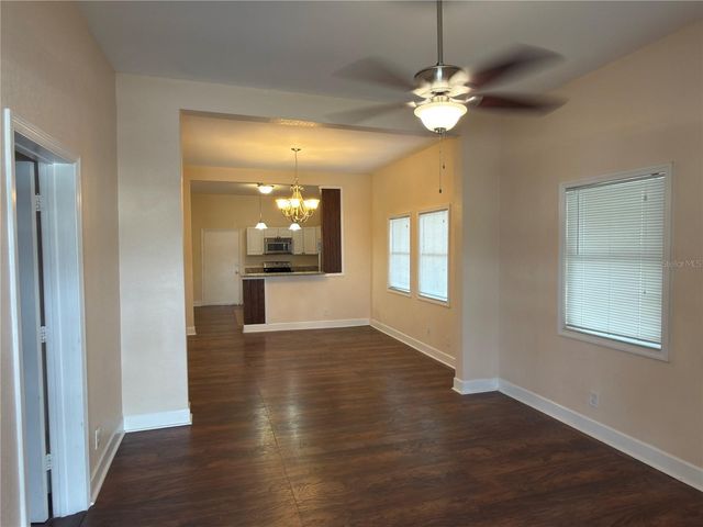 2528 W SAINT JOHN STREET, Tampa, FL 33607