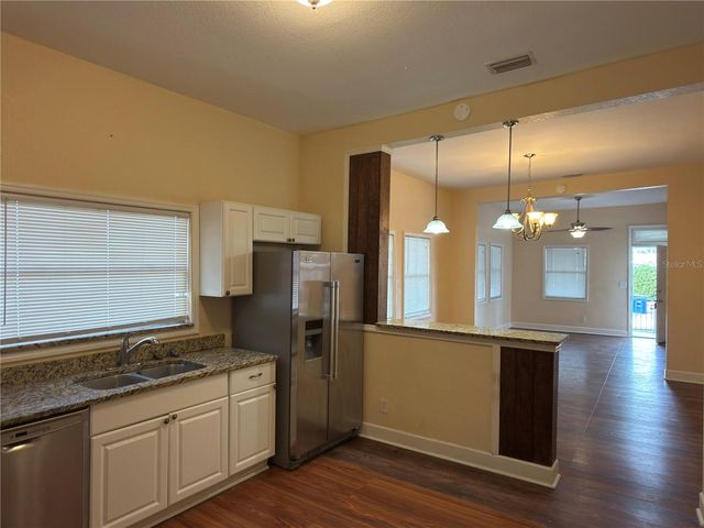 2528 W SAINT JOHN STREET, Tampa, FL 33607