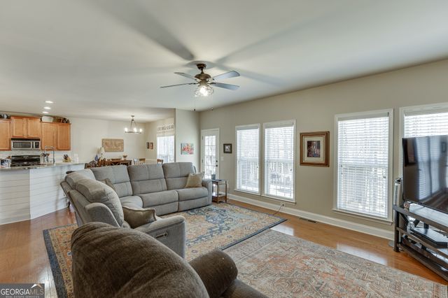 810 Liberty Bell Run, Hoschton, GA 30548