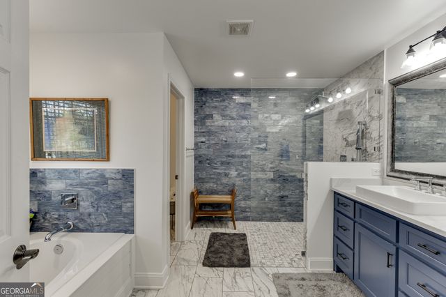 810 Liberty Bell Run, Hoschton, GA 30548