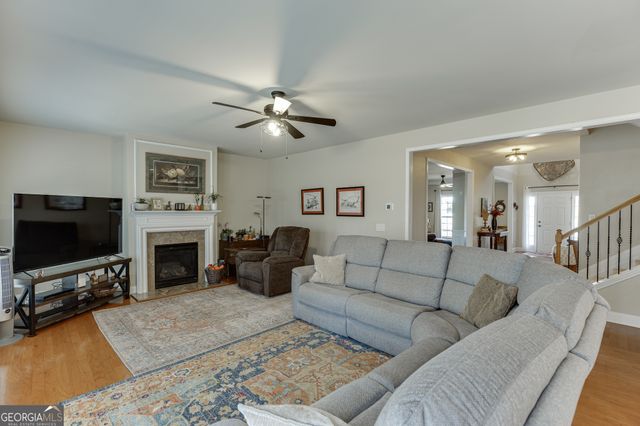 810 Liberty Bell Run, Hoschton, GA 30548