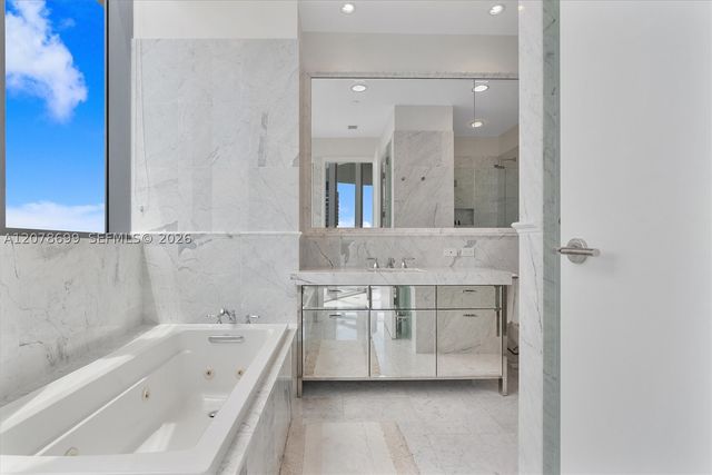 17475 Collins Ave 2203, Sunny Isles Beach, FL 33160