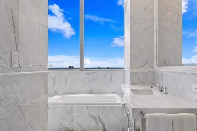 17475 Collins Ave 2203, Sunny Isles Beach, FL 33160