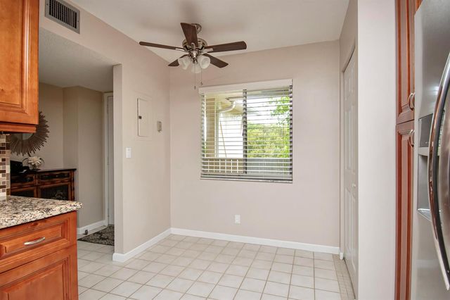 7286 Huntington Lane 408, Delray Beach, FL 33446