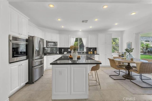 17089 Bluff Vista Court, Riverside, CA 92503