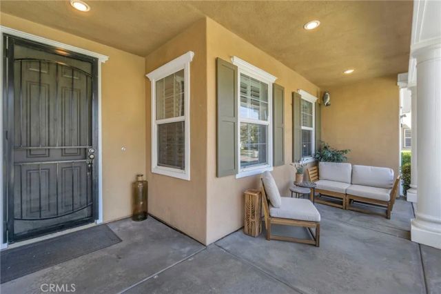 17089 Bluff Vista Court, Riverside, CA 92503