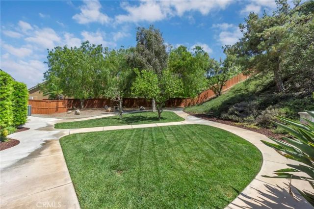17089 Bluff Vista Court, Riverside, CA 92503