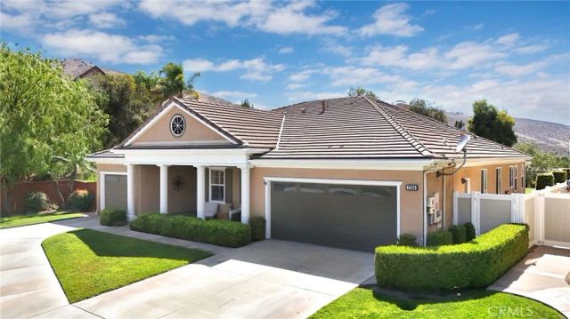 17089 Bluff Vista Court, Riverside, CA 92503