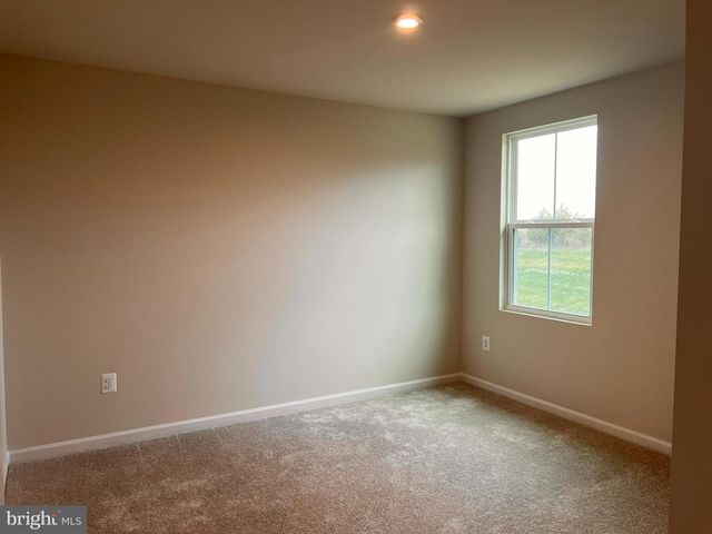 801 OTERO LN, Hedgesville, WV 25427