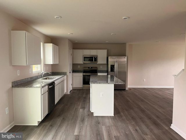 801 OTERO LN, Hedgesville, WV 25427