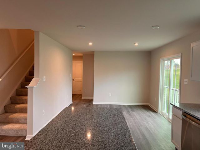 801 OTERO LN, Hedgesville, WV 25427