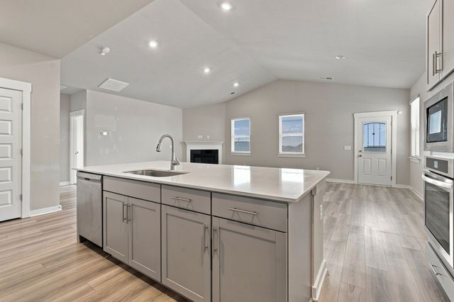 1100 Pebble Run Rd, Hendersonville, TN 37075